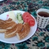kahvaltı yaparken sözlükte yazılanları okumak / #868413