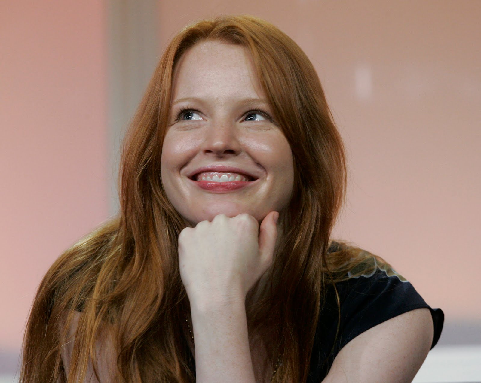 Лорен Эмброуз актриса 2020. Lauren Ambrose 18. Лорен Эмброуз молодая.