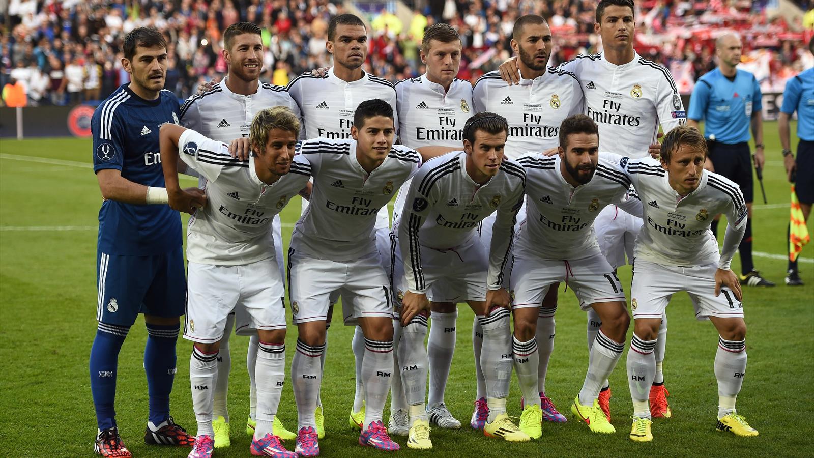 Real madrid world. Реал Мадрид футбольный клуб. Футбол команда Реал Мадрид. Реал Мадрид 2014. Мадрид футбольный клуб.