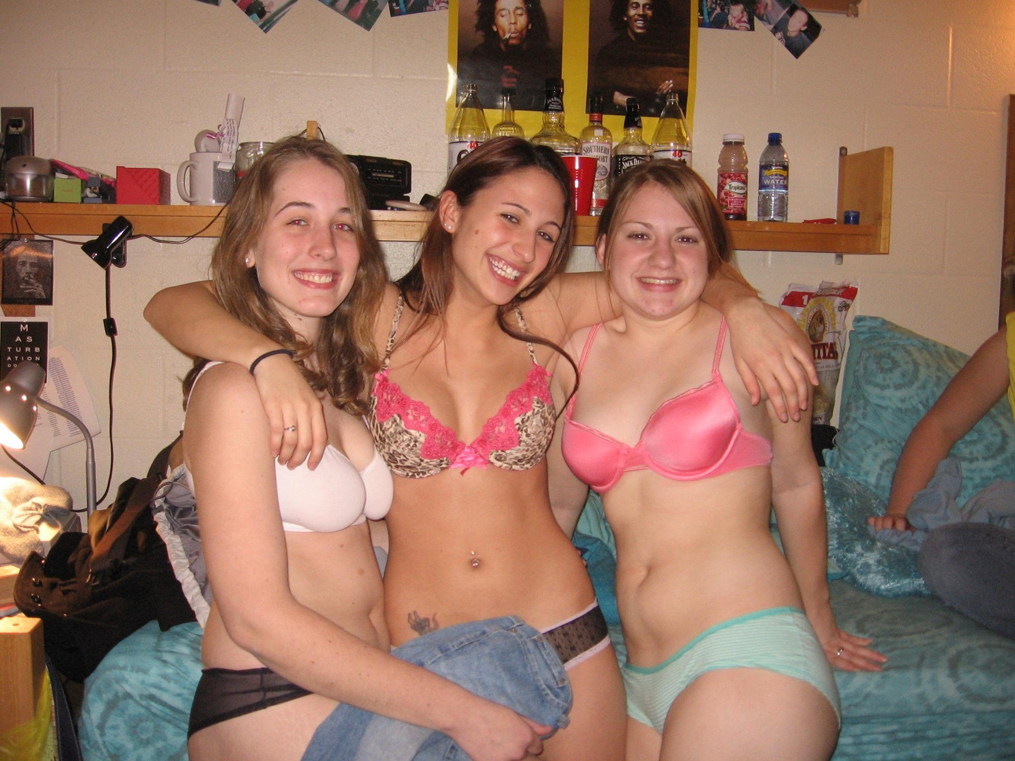 Australian Teen Posing - Free australian amateur teen girls | Sex Photo