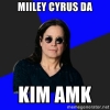 miley cyrus un konserde hayranlarına tükürmesi / #607950