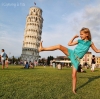 pisa kulesine tekme atan aktivist / #640274
