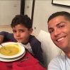 ronaldonun suriyeli çocuğa çorba içirmesi / #867955