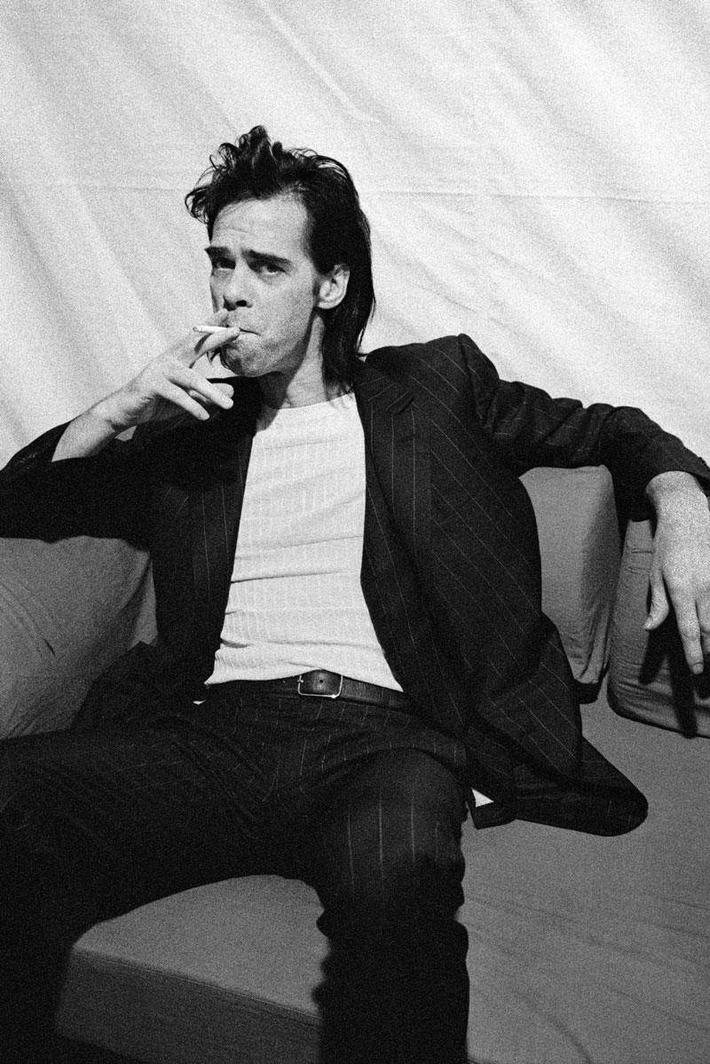 Nike cave. Ник Кейв. Nick Cave в молодости. Ник Кейв в молодости. Nick Cave young.