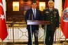 davutoğlu nun yanındaki bostan korkuluğu / #741177